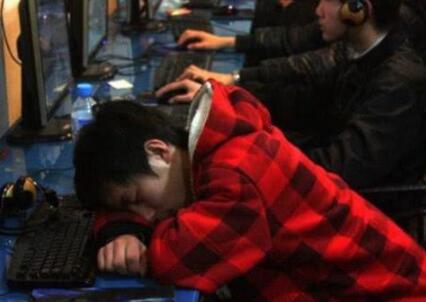 早衰，吸肝无度？余生把自己交给不氪金适合养老手游