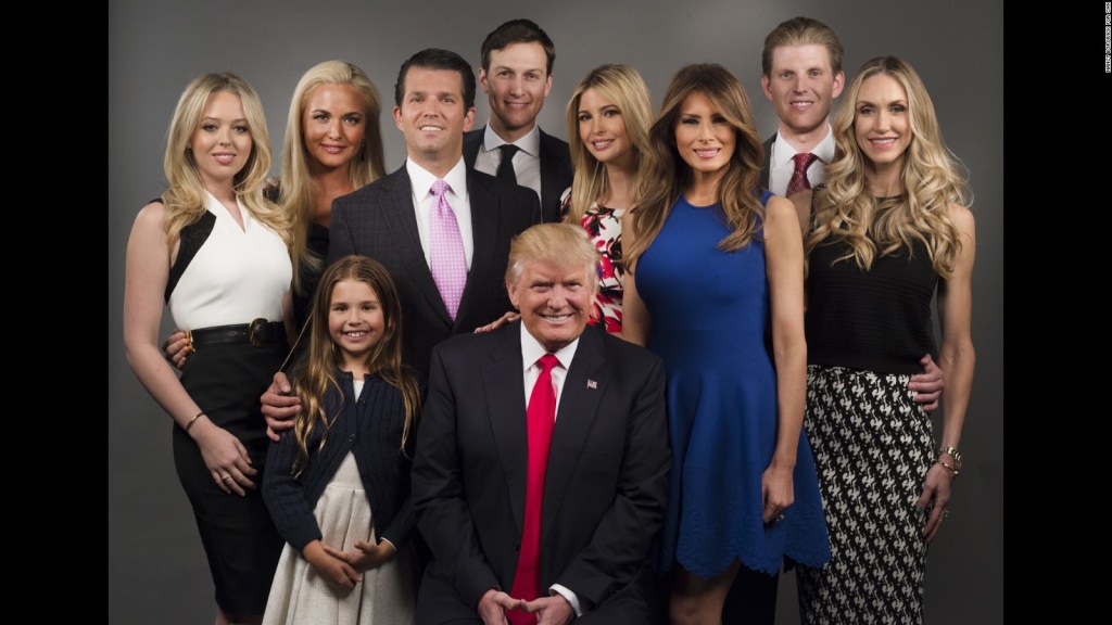 trump-family-photo