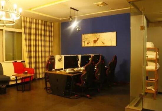 网咖、电竞馆都已经弱爆了，电竞酒店更受年轻人青睐