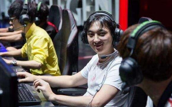 打电竞挣大钱？少年少女们快清醒清醒吧