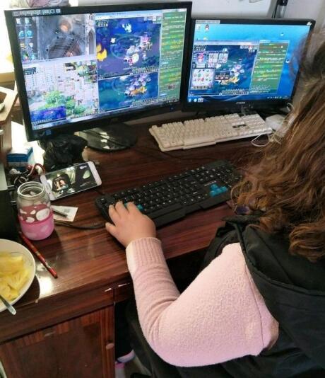 梦幻赚钱夫妻党，小伙手写攻略助媳妇10开封妖抓鬼