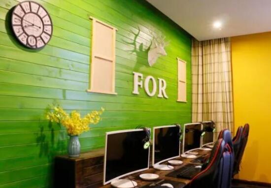 网咖、电竞馆都已经弱爆了，电竞酒店更受年轻人青睐