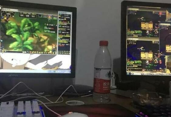 怀孕梦幻女玩家在家日常单开赚钱10小时，遭丈夫冷眼