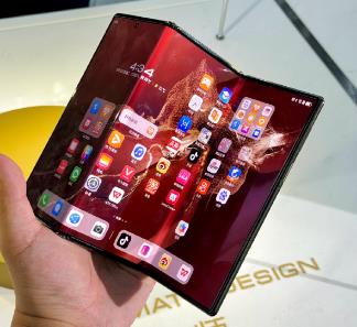 折叠屏手机适合什么人买,普通消费者建议买吗 折叠屏手机适合什么人买,普通消费者建议买吗