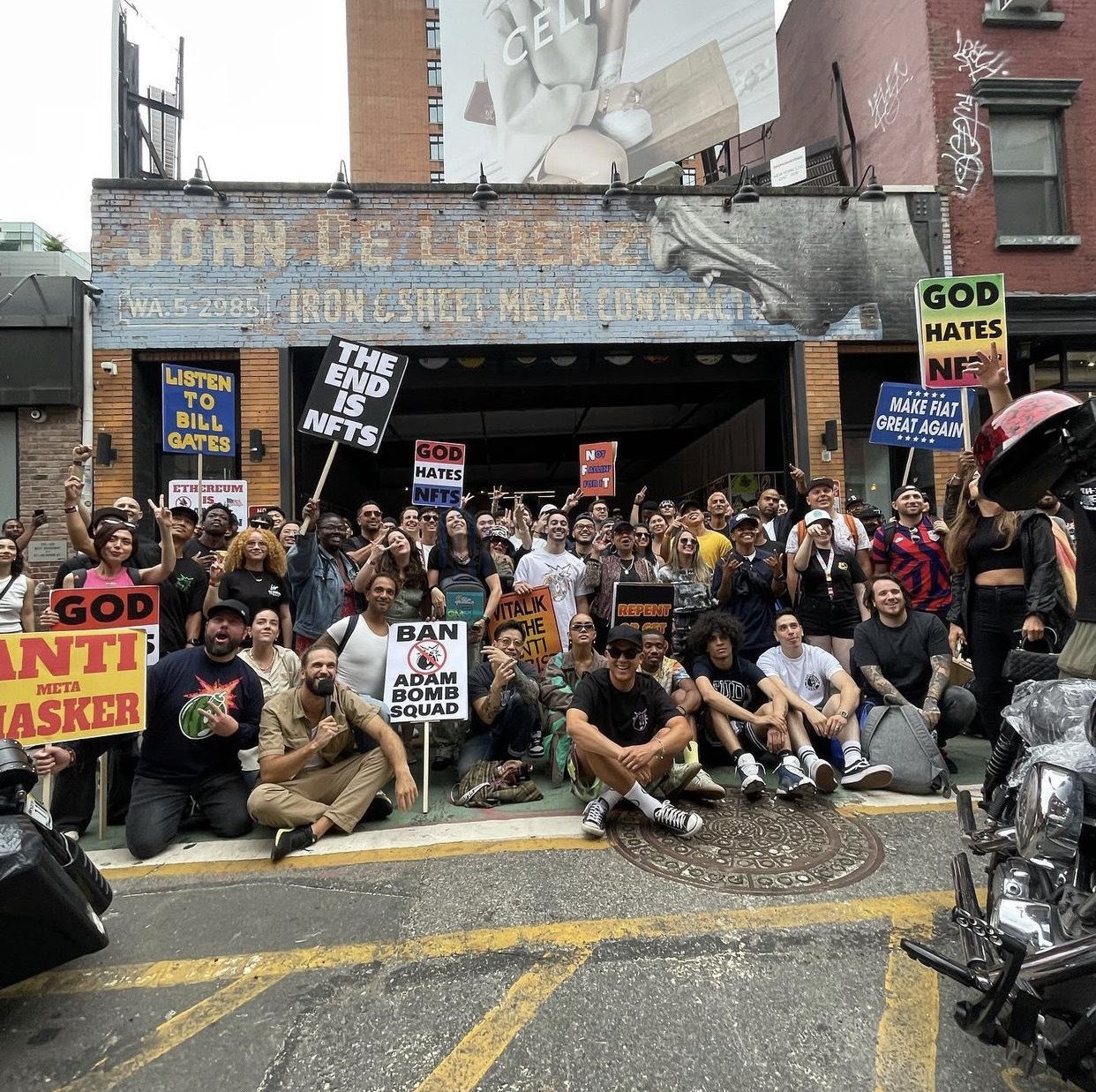 God Hates NFTs的「炒作」之路:如何靠「抄袭」4天封神?