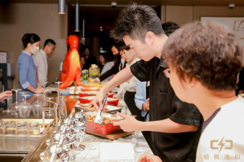 Play DAO携手梵悦108举办「梵」星之夜,「悦」享酒会