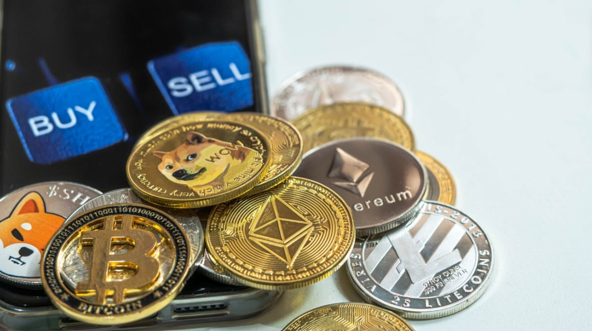 市场崩盘时，应该买什么？加密VC正押注这几类项目