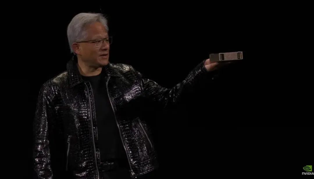 官宣超强GPU、AI超级计算机等重磅产品后,黄仁勋:AI代理“可能带来万亿美元的商机”