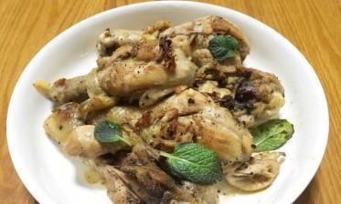 
                        探秘明日之后干煎马面鱼食谱（游戏中的美食制作与享用）                    