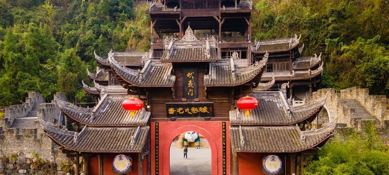 
                        玩转《和平精英》蚩尤九黎城探索活动（探索城市秘密，领略游戏精华）                    