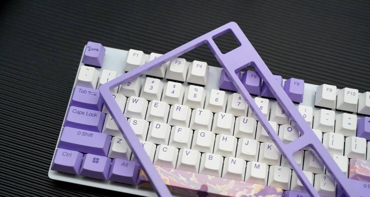 
                        逆羽霞出装攻略-制霸战场的致命刺客（逐梦烈火，翱翔九天，逆羽霞装备及技巧大揭秘！）                    