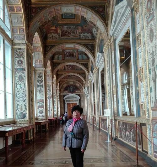 
                        揭秘俄罗斯隐藏副本（寻找宝藏、解开谜题、探索未知）                    