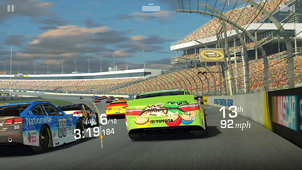 真实赛车3中文版(Real Racing 3)手机赚钱软件截图4
